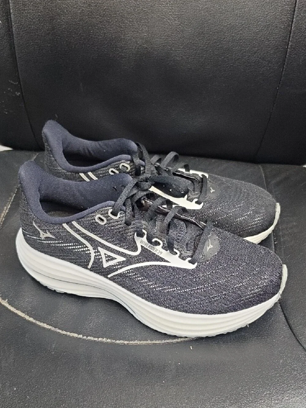 Mizuno lightweight trainers
